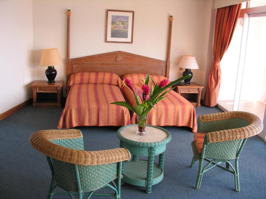 Hotel La Bateliere Schoelcher Ruang foto