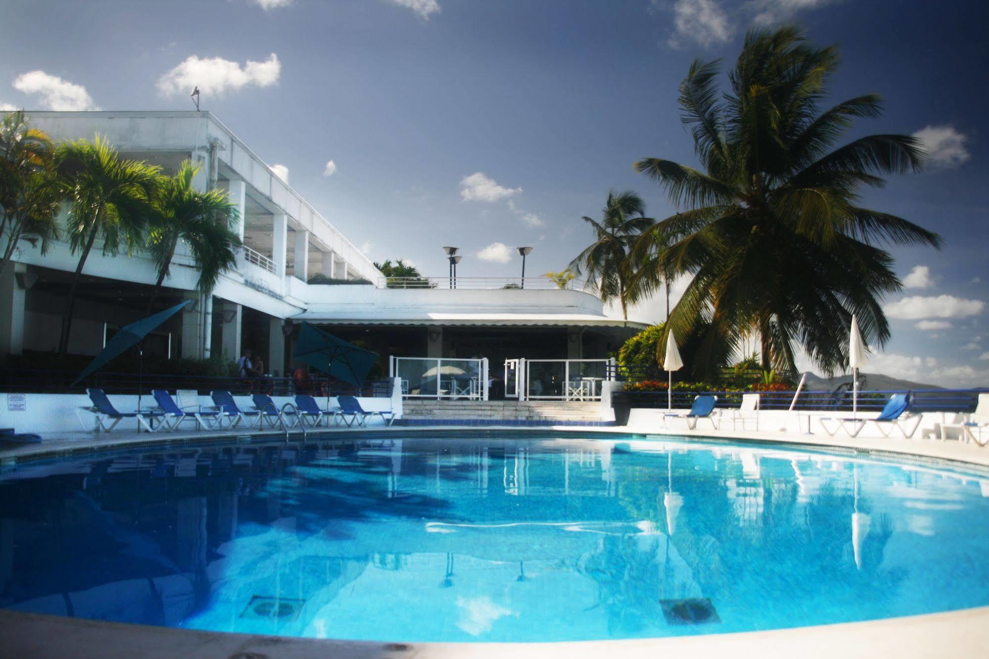 Hotel La Bateliere Schoelcher Bagian luar foto